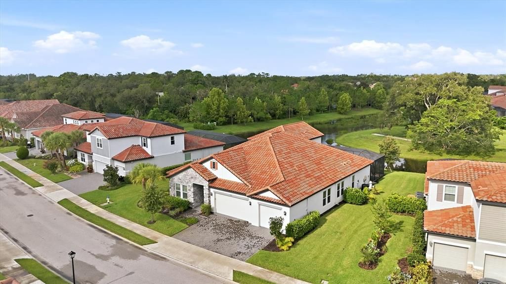 For Sale: $1,150,000 (5 beds, 5 baths, 4079 Square Feet)