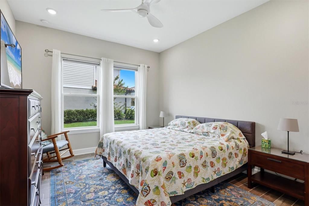 For Sale: $1,150,000 (5 beds, 5 baths, 4079 Square Feet)