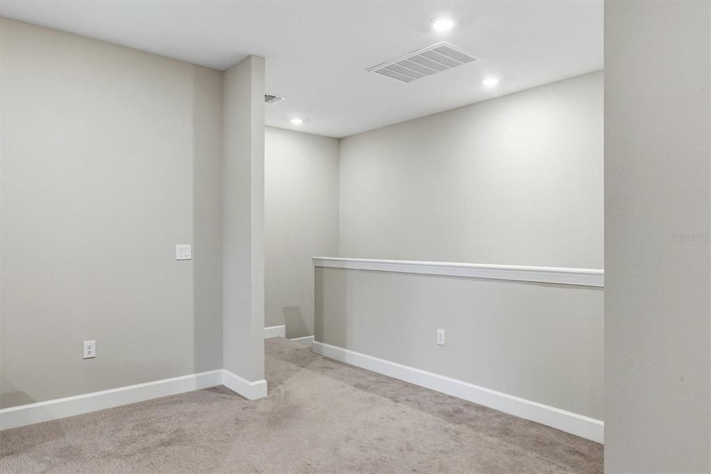 For Sale: $1,150,000 (5 beds, 5 baths, 4079 Square Feet)