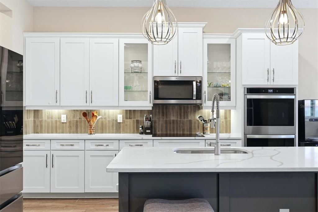 For Sale: $1,150,000 (5 beds, 5 baths, 4079 Square Feet)
