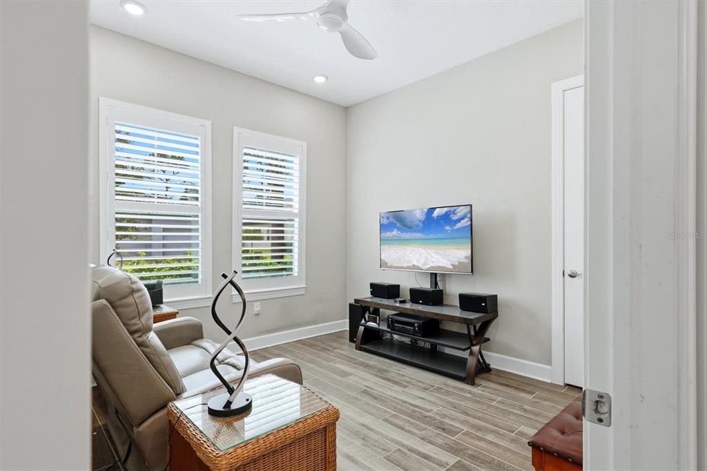 For Sale: $1,150,000 (5 beds, 5 baths, 4079 Square Feet)