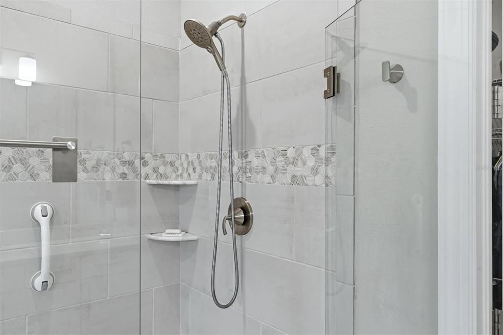 For Sale: $1,150,000 (5 beds, 5 baths, 4079 Square Feet)