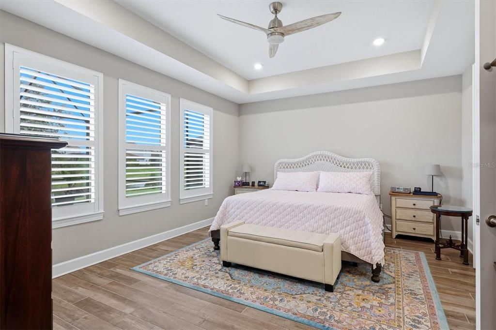 For Sale: $1,150,000 (5 beds, 5 baths, 4079 Square Feet)