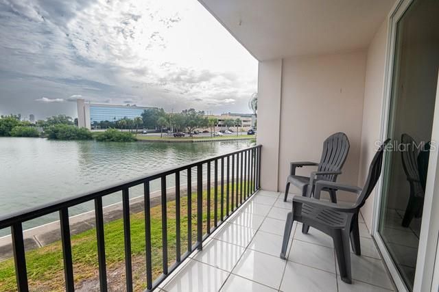 For Rent: $3,200 (2 beds, 2 baths, 1275 Square Feet)