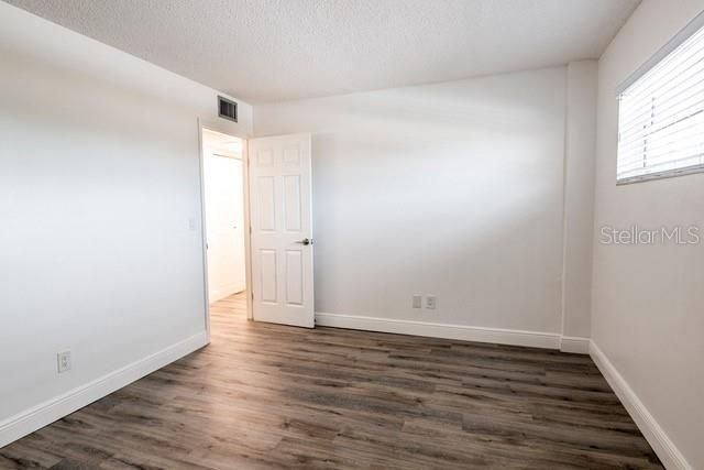For Rent: $3,200 (2 beds, 2 baths, 1275 Square Feet)