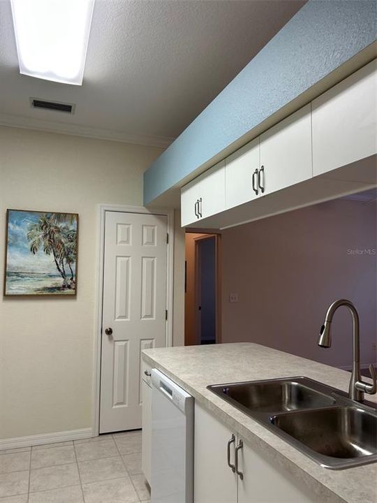 For Sale: $167,900 (2 beds, 2 baths, 1017 Square Feet)