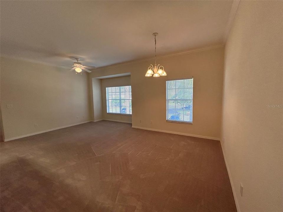 For Sale: $167,900 (2 beds, 2 baths, 1017 Square Feet)
