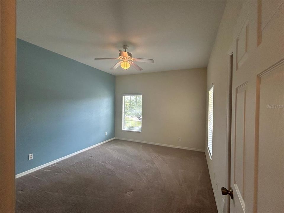 For Sale: $167,900 (2 beds, 2 baths, 1017 Square Feet)