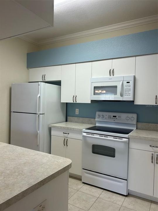 For Sale: $167,900 (2 beds, 2 baths, 1017 Square Feet)