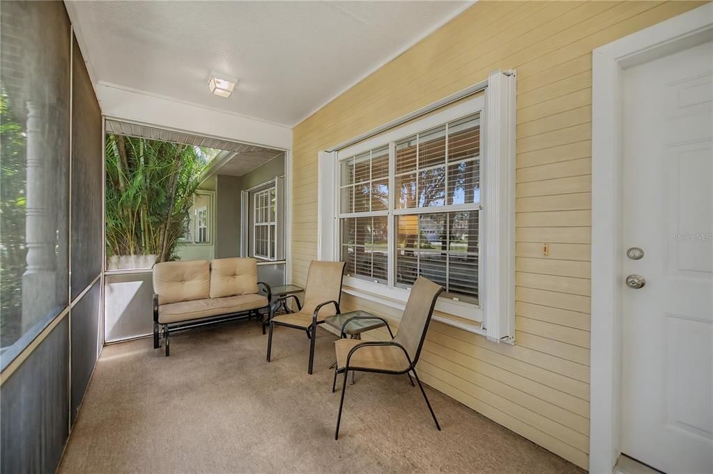 For Sale: $260,000 (2 beds, 2 baths, 1191 Square Feet)