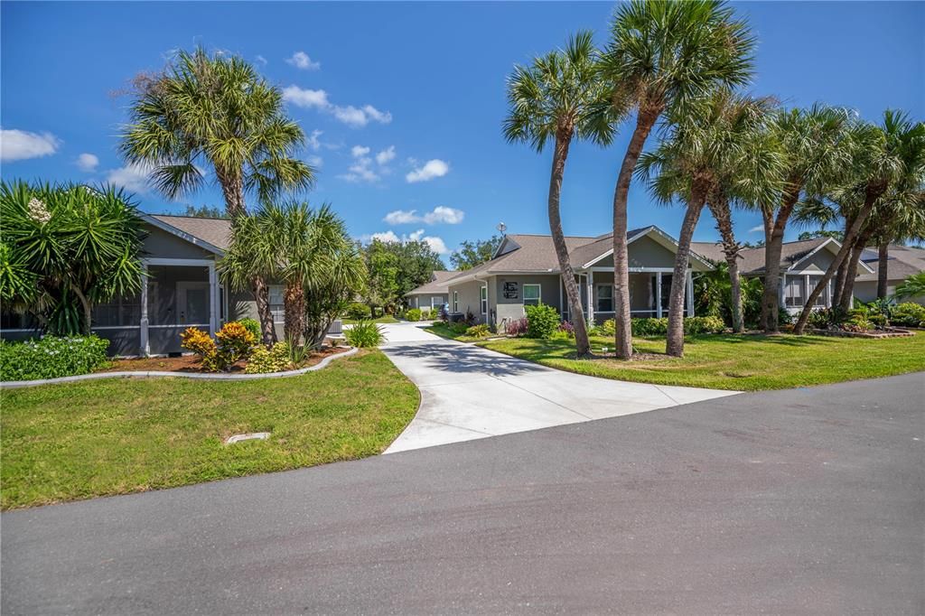 For Sale: $260,000 (2 beds, 2 baths, 1191 Square Feet)