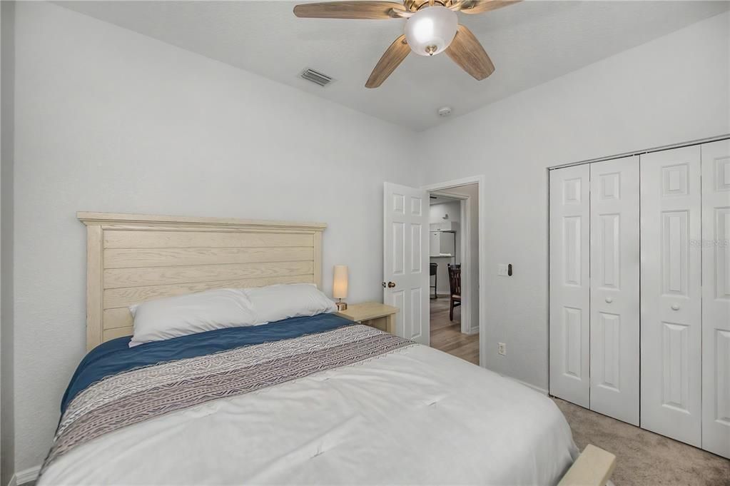 For Sale: $260,000 (2 beds, 2 baths, 1191 Square Feet)