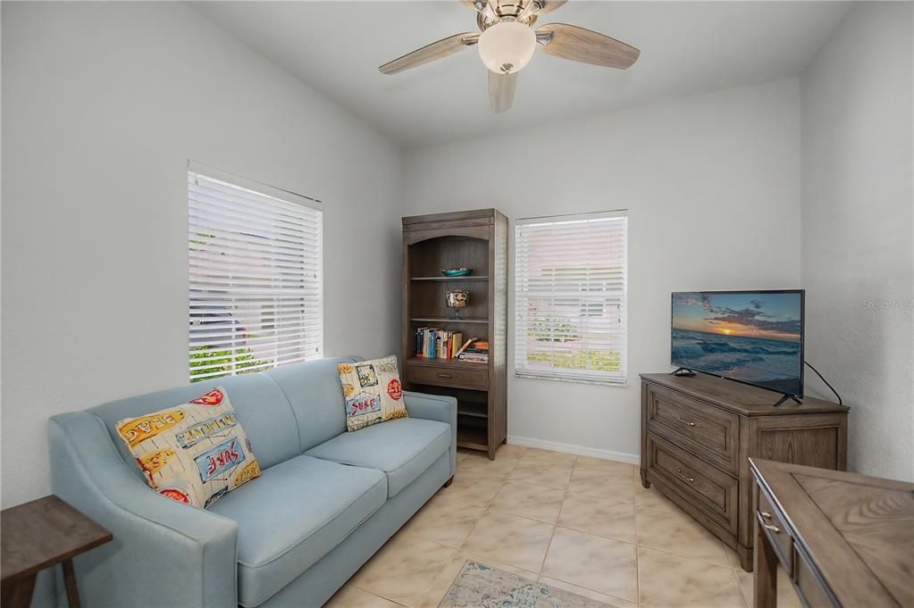 For Sale: $260,000 (2 beds, 2 baths, 1191 Square Feet)