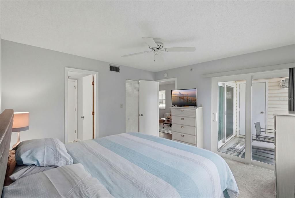 En Venta: $184,900 (2 camas, 1 baños, 775 Pies cuadrados)