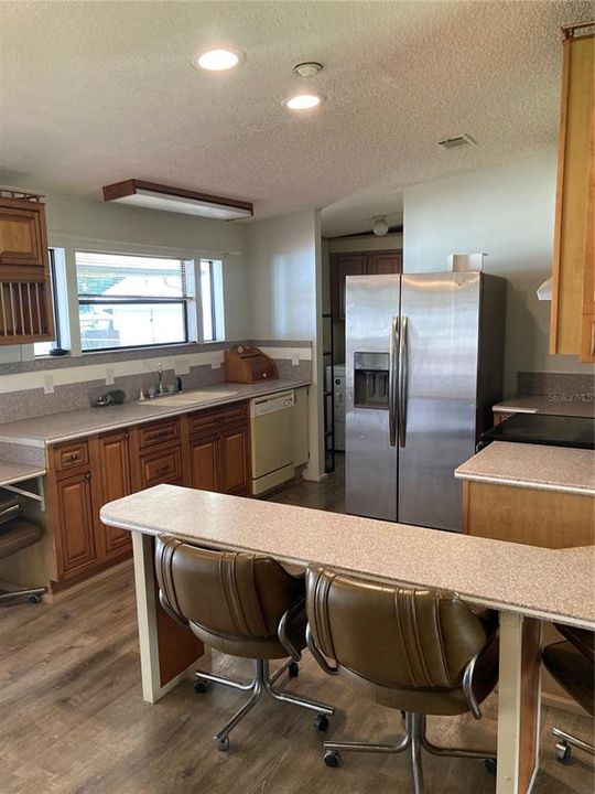 For Sale: $205,000 (3 beds, 2 baths, 1158 Square Feet)