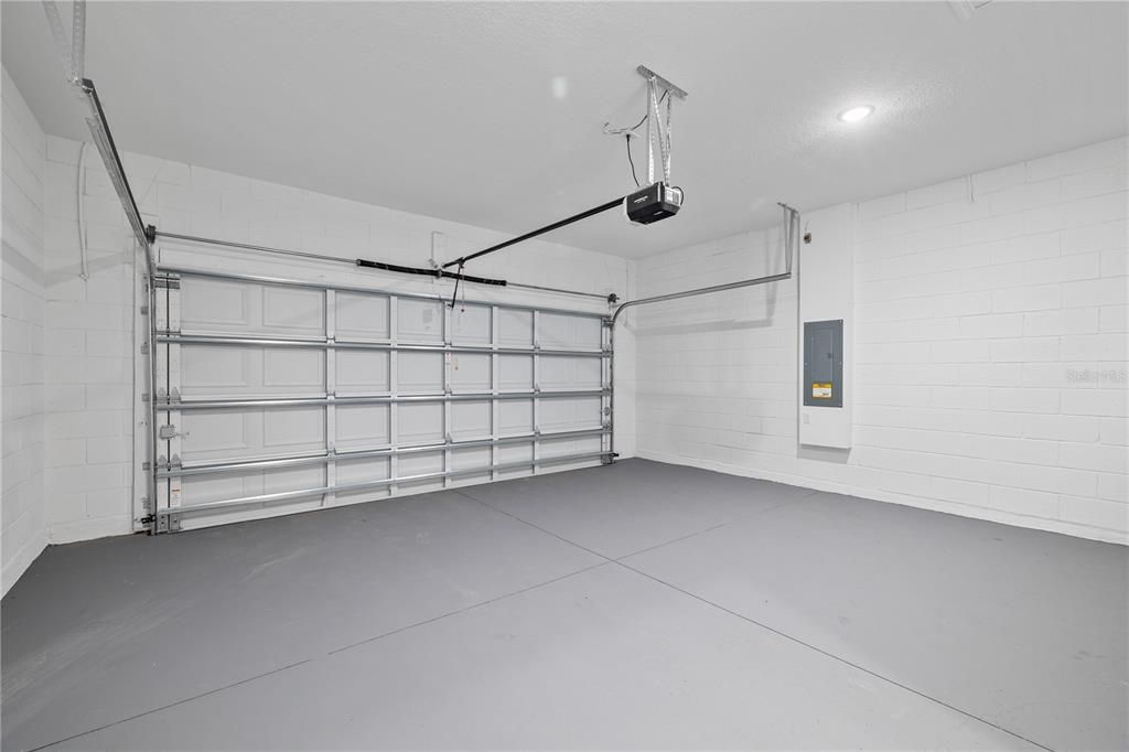Active With Contract: $277,900 (4 beds, 2 baths, 1708 Square Feet)