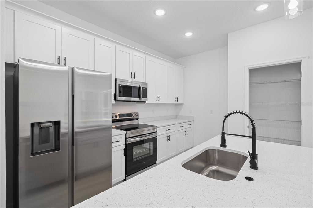 Active With Contract: $277,900 (4 beds, 2 baths, 1708 Square Feet)
