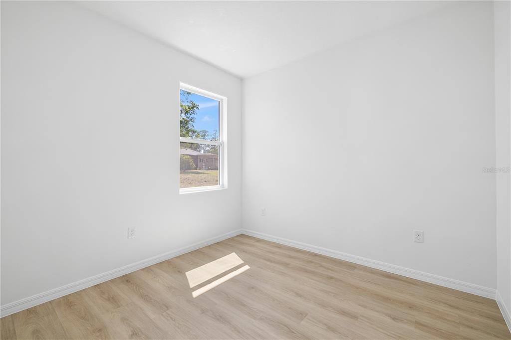 Active With Contract: $277,900 (4 beds, 2 baths, 1708 Square Feet)