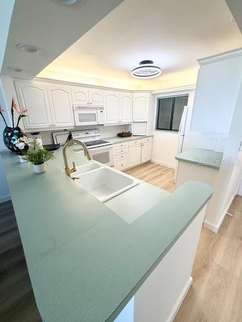 For Rent: $3,800 (2 beds, 2 baths, 1074 Square Feet)