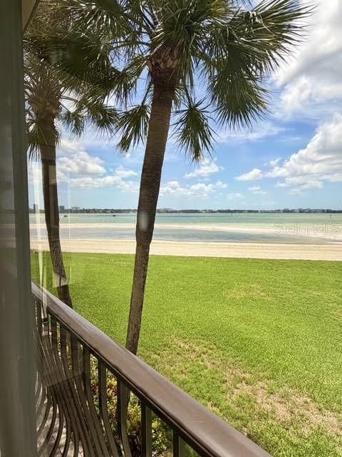 For Rent: $3,800 (2 beds, 2 baths, 1074 Square Feet)