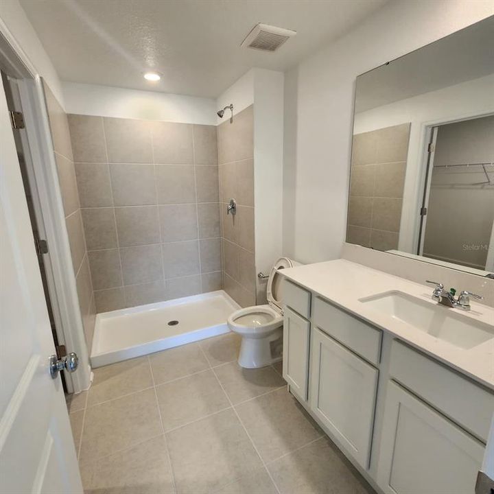 В аренду: $1,800 (3 спален, 2 ванн, 1487 Квадратных фут)
