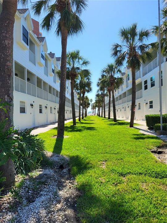 For Sale: $419,000 (1 beds, 1 baths, 780 Square Feet)