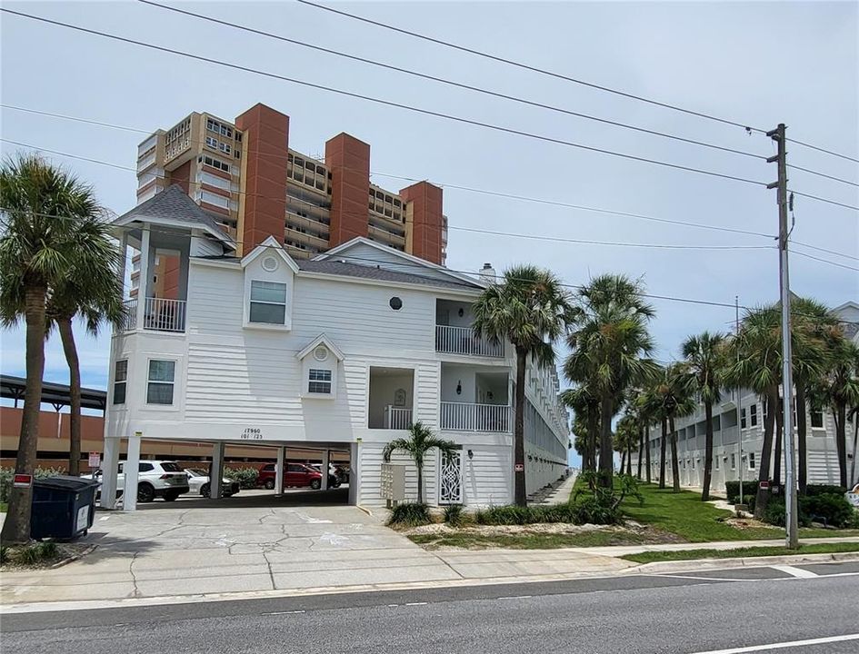 For Sale: $419,000 (1 beds, 1 baths, 780 Square Feet)