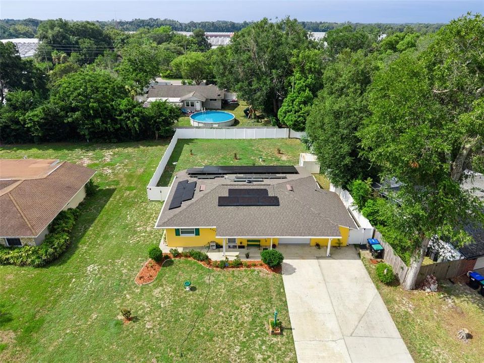 For Sale: $299,999 (2 beds, 1 baths, 1466 Square Feet)