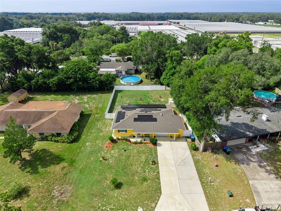 For Sale: $299,999 (2 beds, 1 baths, 1466 Square Feet)