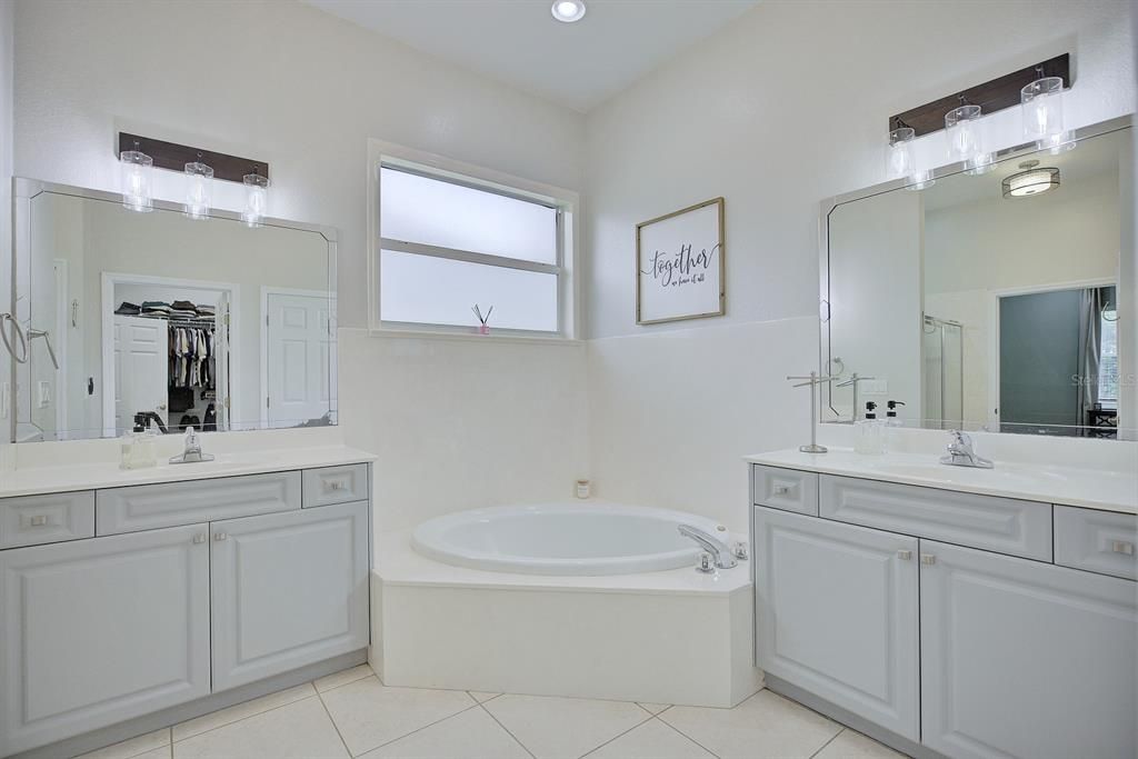 For Sale: $449,900 (3 beds, 2 baths, 2361 Square Feet)