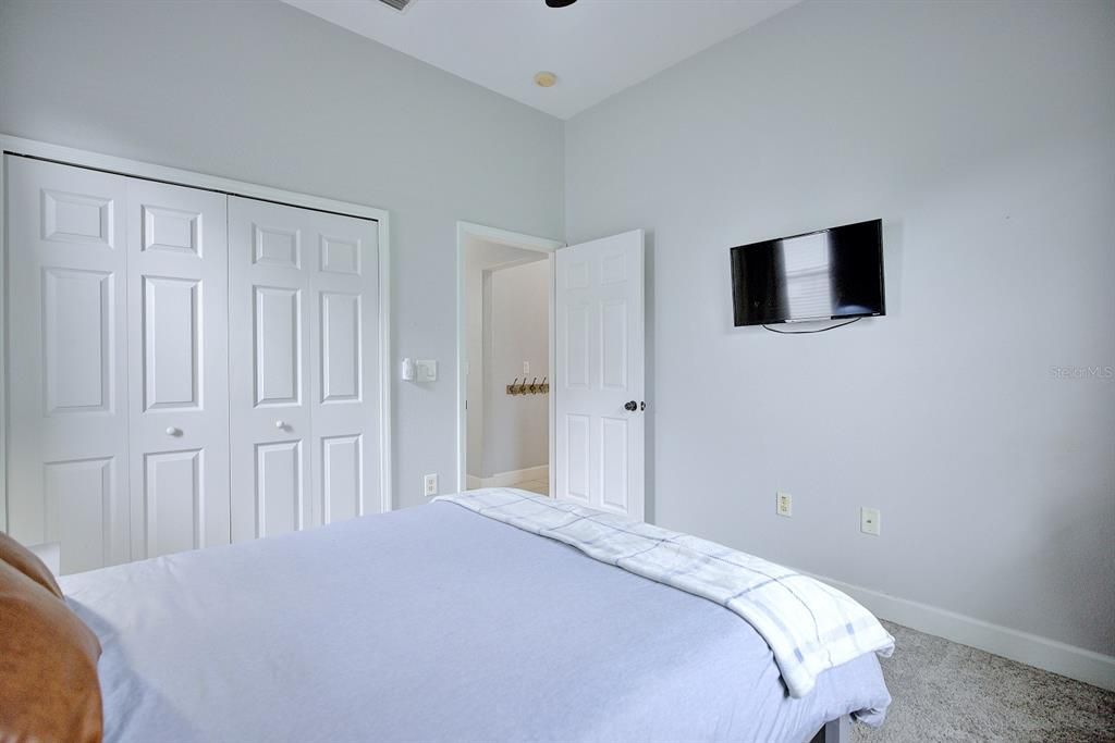 For Sale: $449,900 (3 beds, 2 baths, 2361 Square Feet)