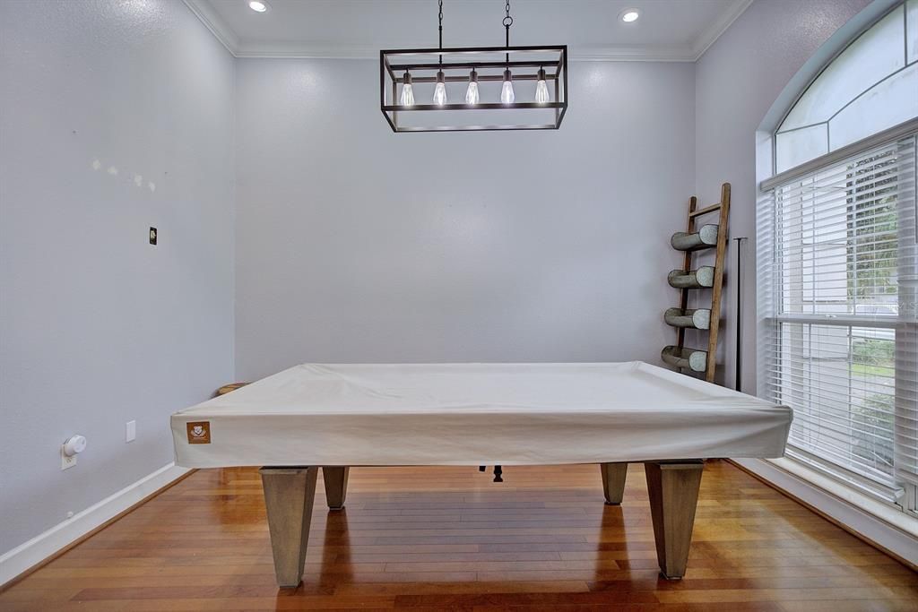 For Sale: $449,900 (3 beds, 2 baths, 2361 Square Feet)