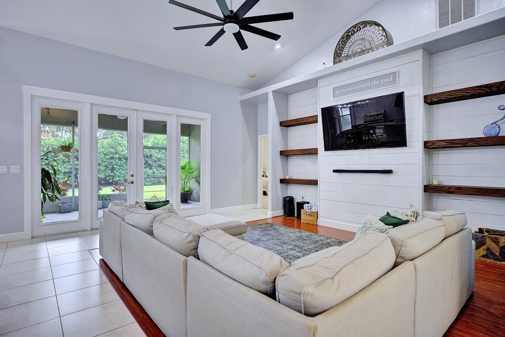 For Sale: $449,900 (3 beds, 2 baths, 2361 Square Feet)