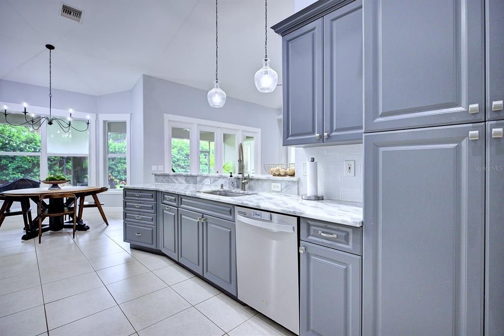 For Sale: $449,900 (3 beds, 2 baths, 2361 Square Feet)