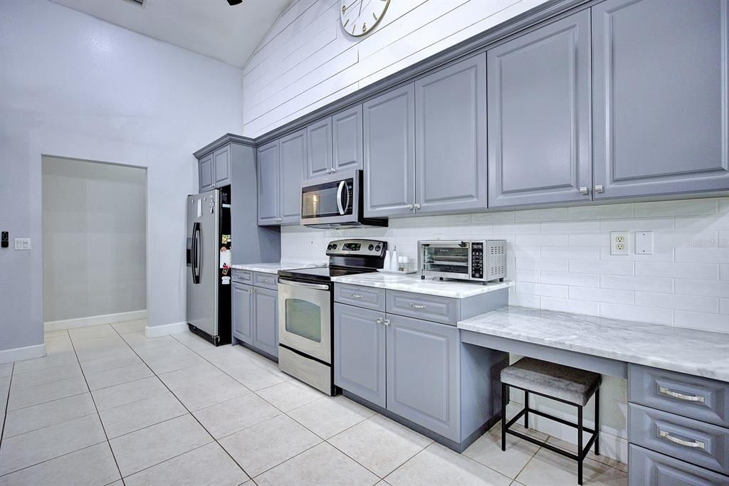 For Sale: $449,900 (3 beds, 2 baths, 2361 Square Feet)