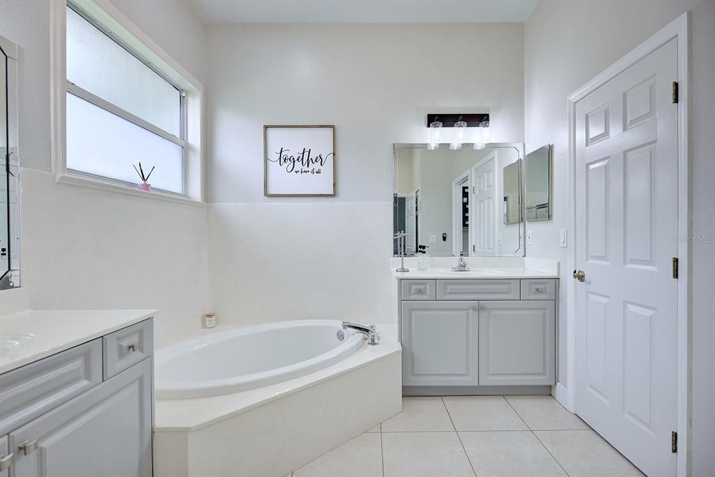 For Sale: $449,900 (3 beds, 2 baths, 2361 Square Feet)