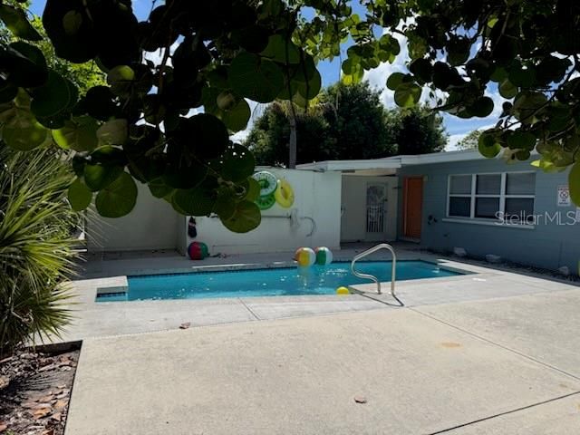 En Venta: $799,900 (8 camas, 0 baños, 1792 Pies cuadrados)