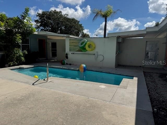 En Venta: $799,900 (8 camas, 0 baños, 1792 Pies cuadrados)
