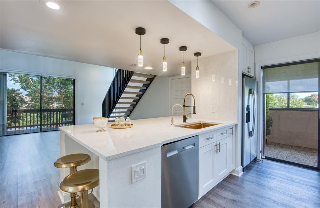 En Venta: $450,000 (3 camas, 3 baños, 1620 Pies cuadrados)