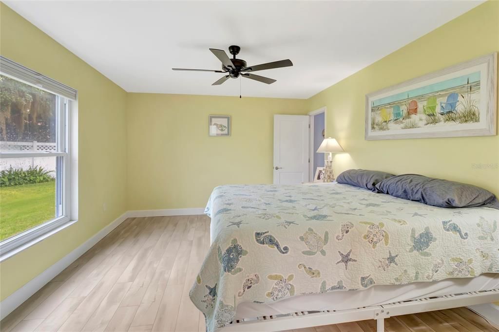 For Sale: $419,000 (3 beds, 2 baths, 1561 Square Feet)
