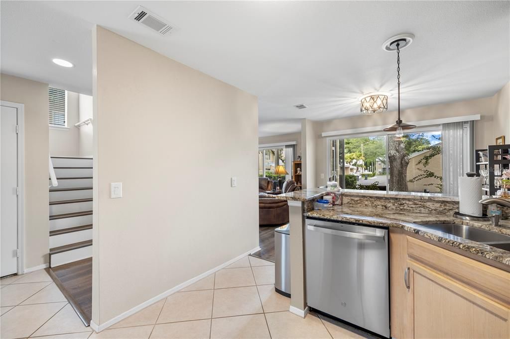 For Sale: $275,000 (3 beds, 2 baths, 1761 Square Feet)