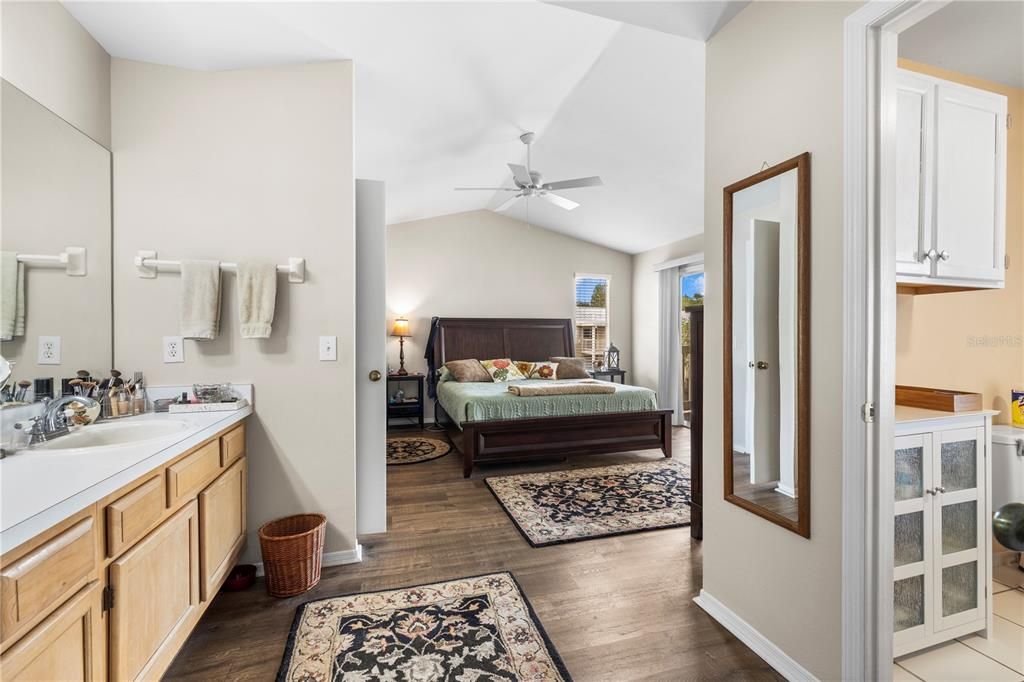 For Sale: $275,000 (3 beds, 2 baths, 1761 Square Feet)