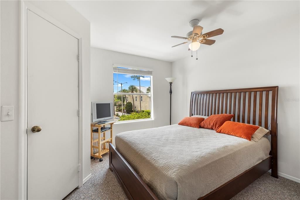For Sale: $275,000 (3 beds, 2 baths, 1761 Square Feet)