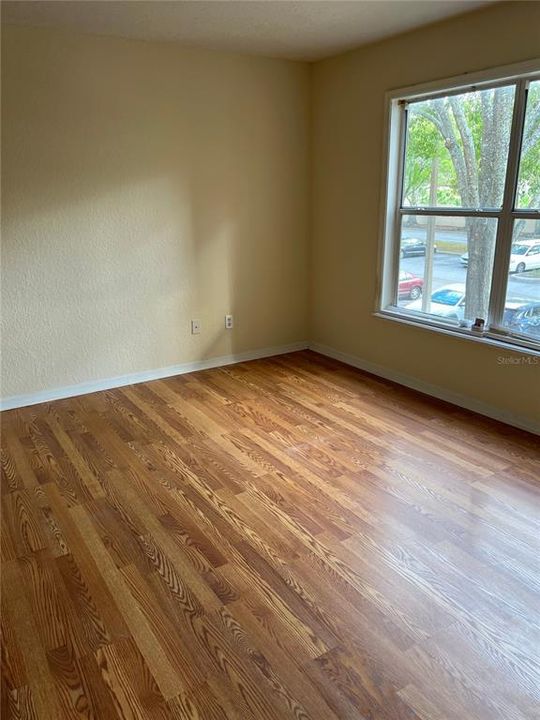 For Rent: $1,295 (1 beds, 1 baths, 558 Square Feet)