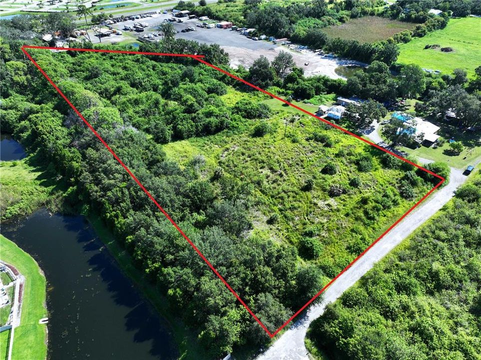 待售: $599,990 (5.94 acres)