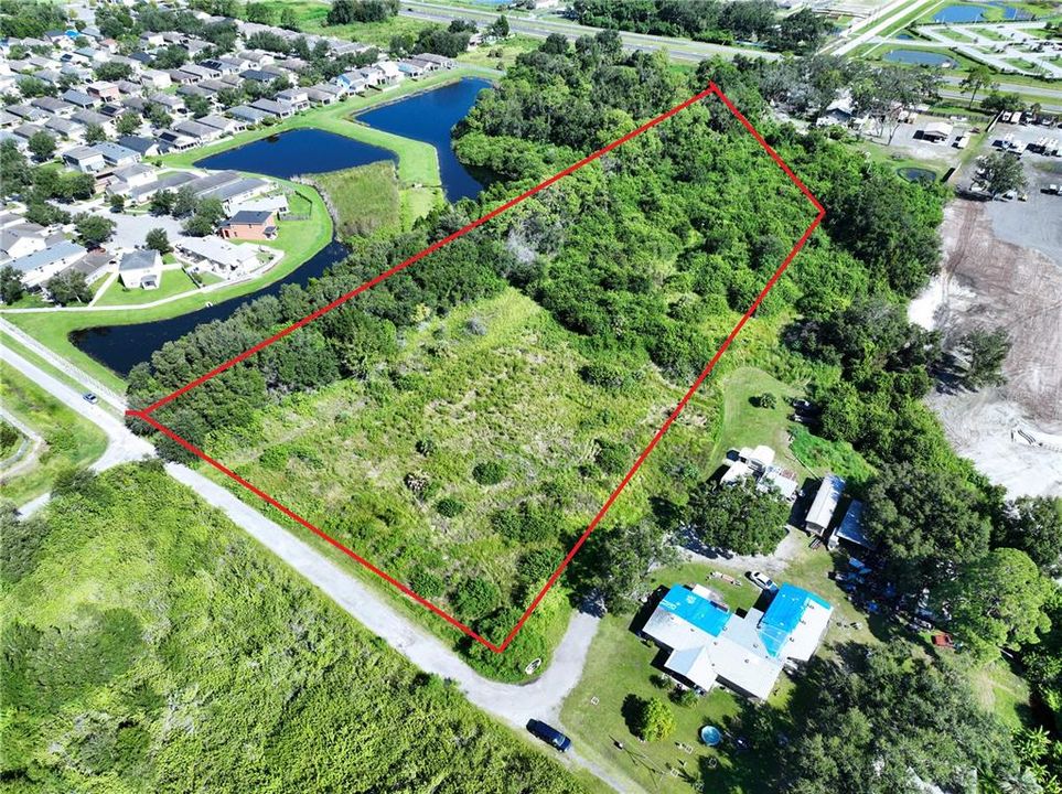 待售: $599,990 (5.94 acres)