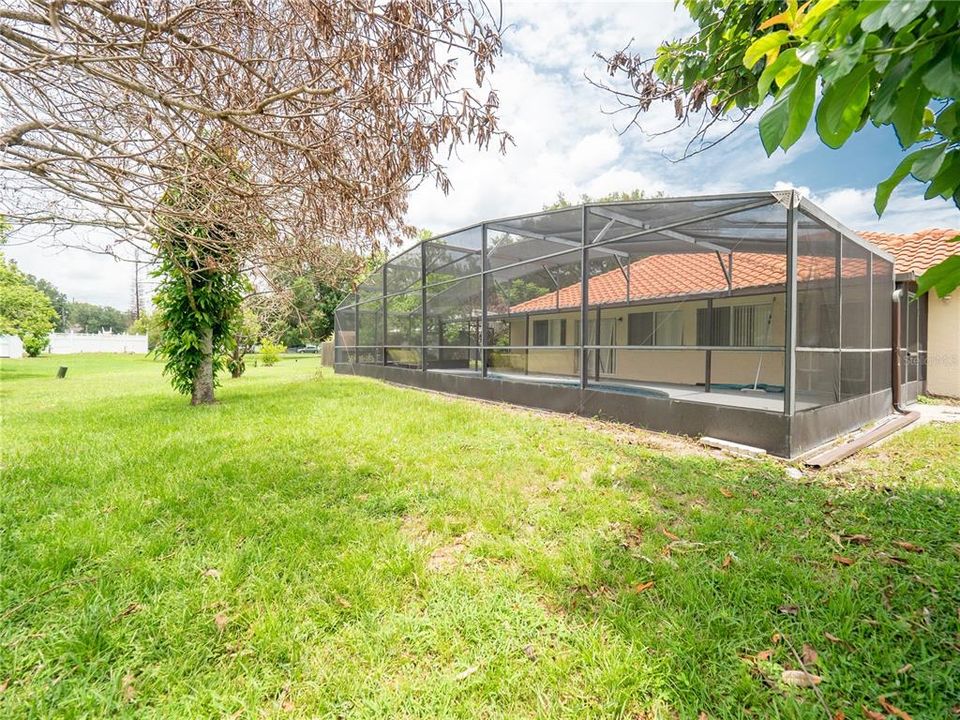 На продажу: $415,000 (3 спален, 2 ванн, 2036 Квадратных фут)