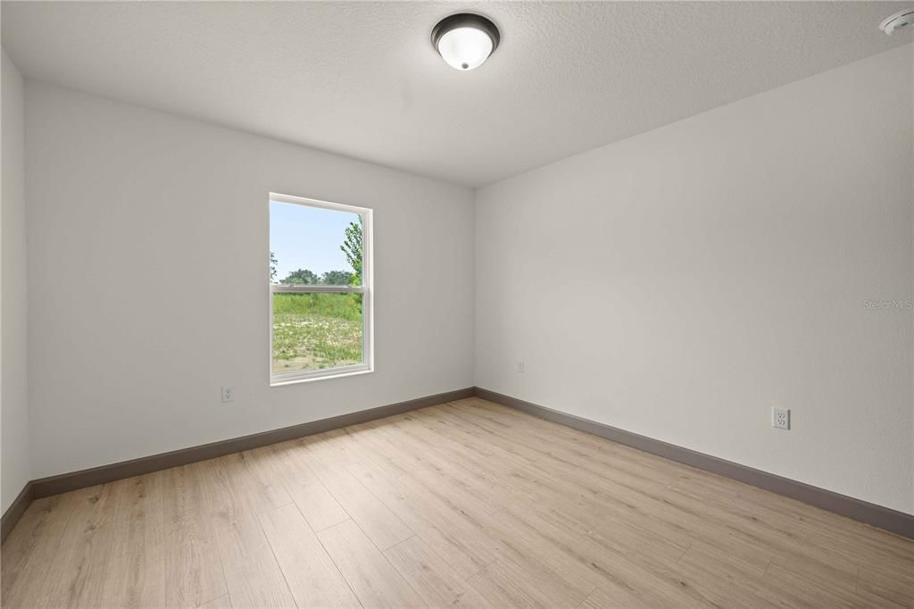 На продажу: $269,900 (3 спален, 2 ванн, 1303 Квадратных фут)