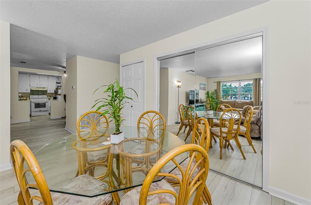 En Renta: $1,895 (2 camas, 1 baños, 930 Pies cuadrados)