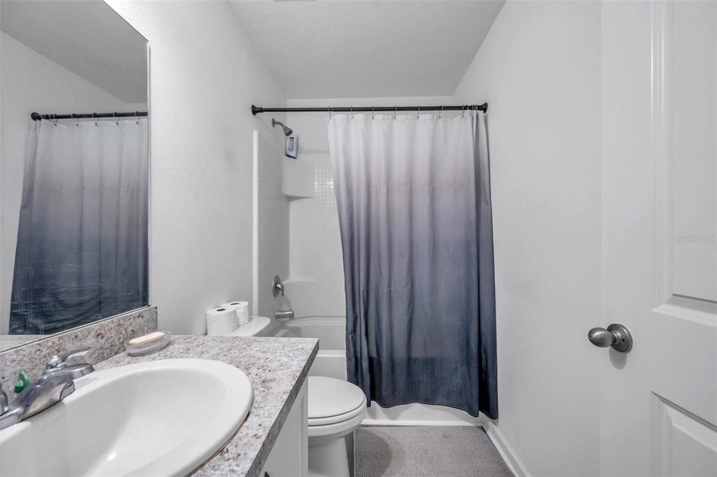 На продажу: $294,999 (3 спален, 2 ванн, 1624 Квадратных фут)